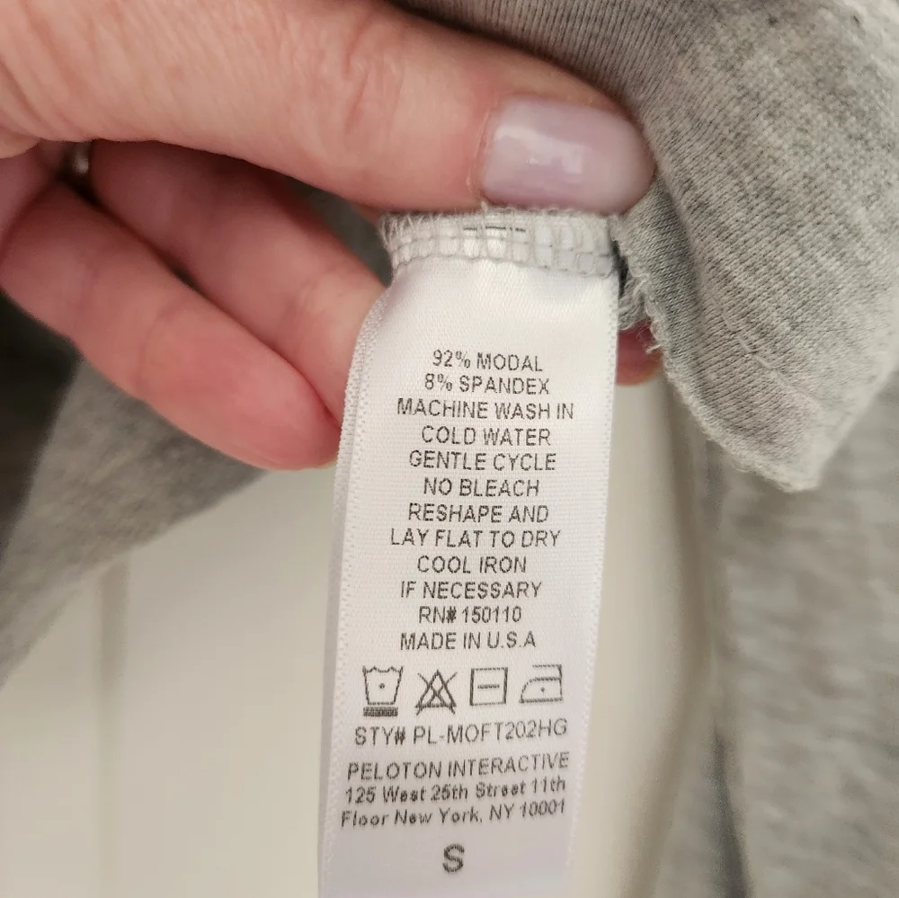 Peloton Gray Long Sleeve Cropped Tee. Size Small. NWOT - Picture 5 of 10